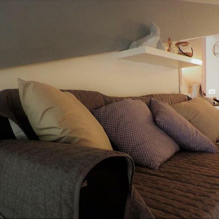 Casa Leonardo Liam Apartment Касерта Екстериор снимка
