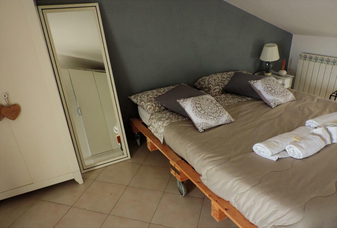 Casa Leonardo Liam Apartment Касерта Екстериор снимка